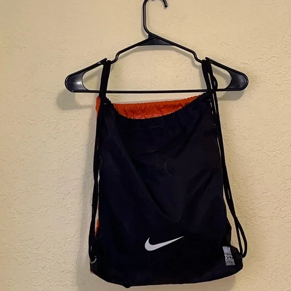 Drawstring bag - Picture 2 of 3